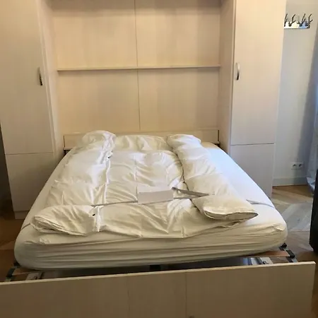 Marie Paradis 15 Apartment